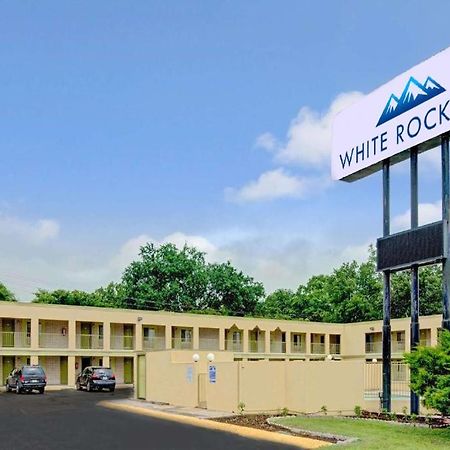 White Rock Inn San Marcos Zewnętrze zdjęcie