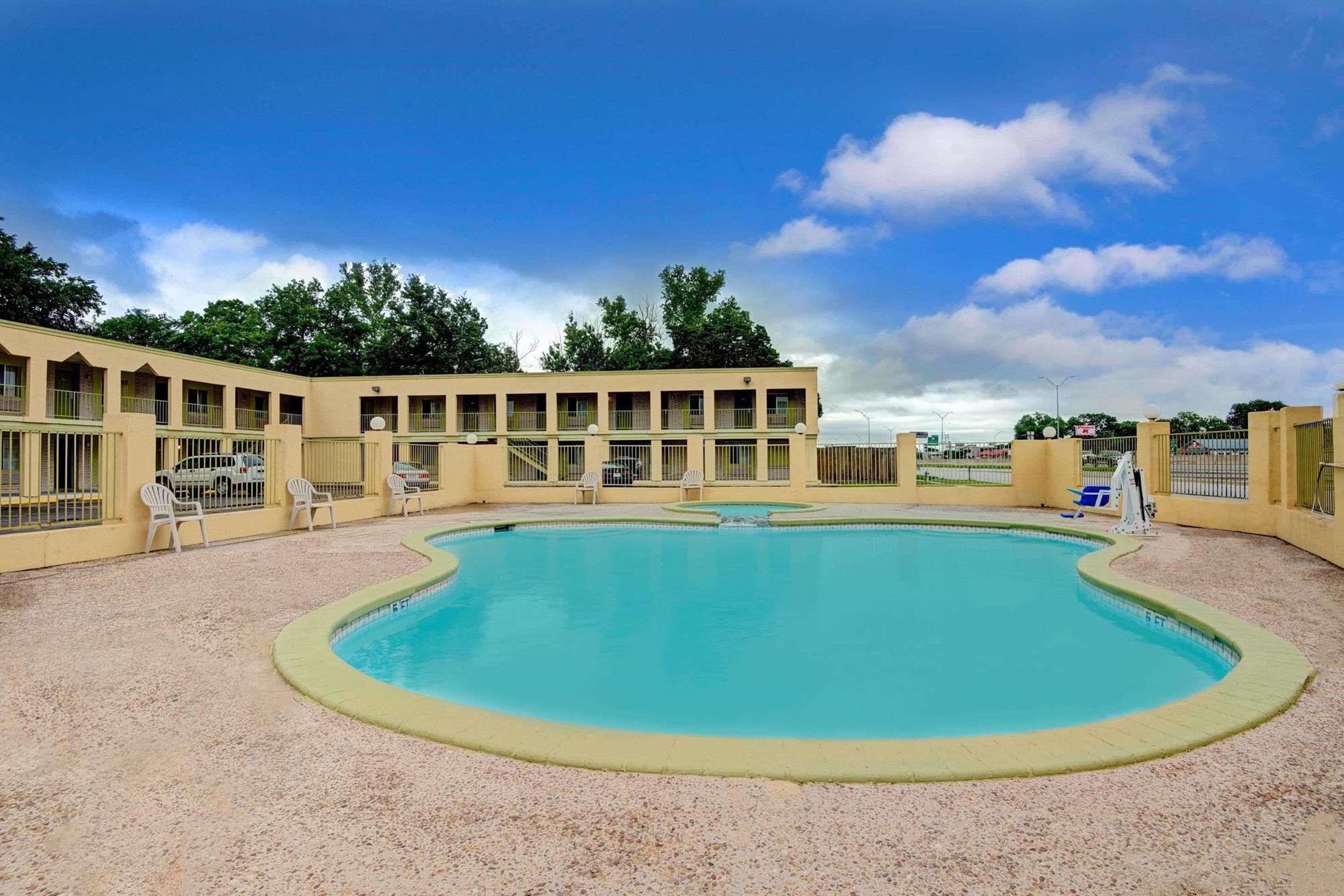 White Rock Inn San Marcos Zewnętrze zdjęcie