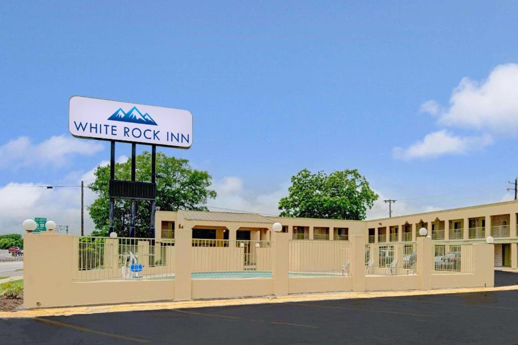 White Rock Inn San Marcos Zewnętrze zdjęcie